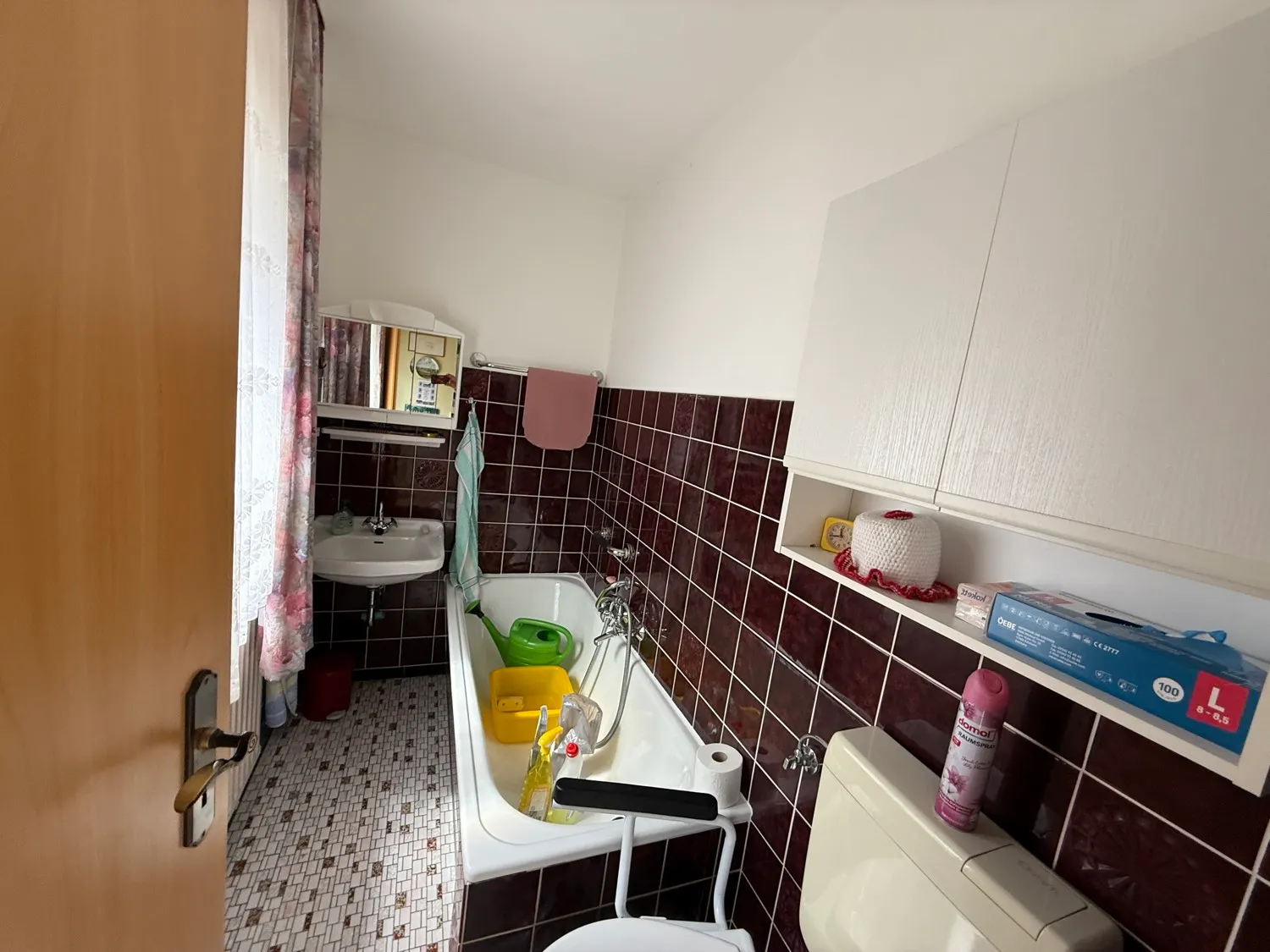 EG, Bad mit Badewanne