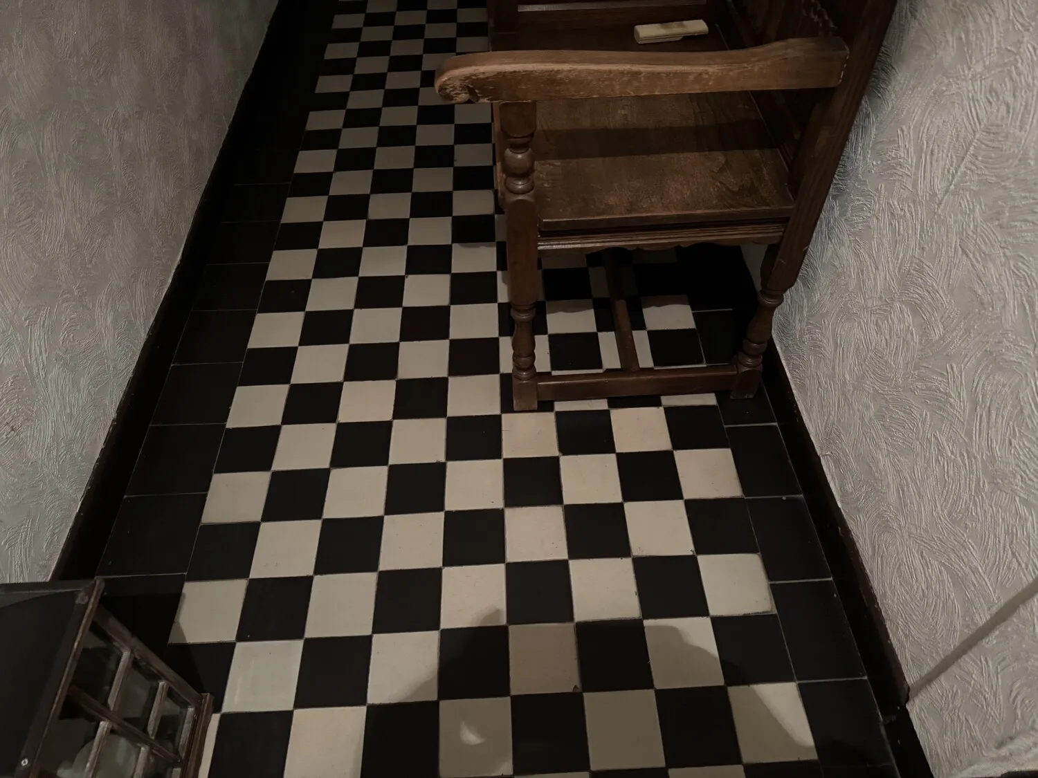 Interessantes Mehrfamilienhaus mit sechs Wohnungen und einem Pavillon in gut erreichbarer Lage