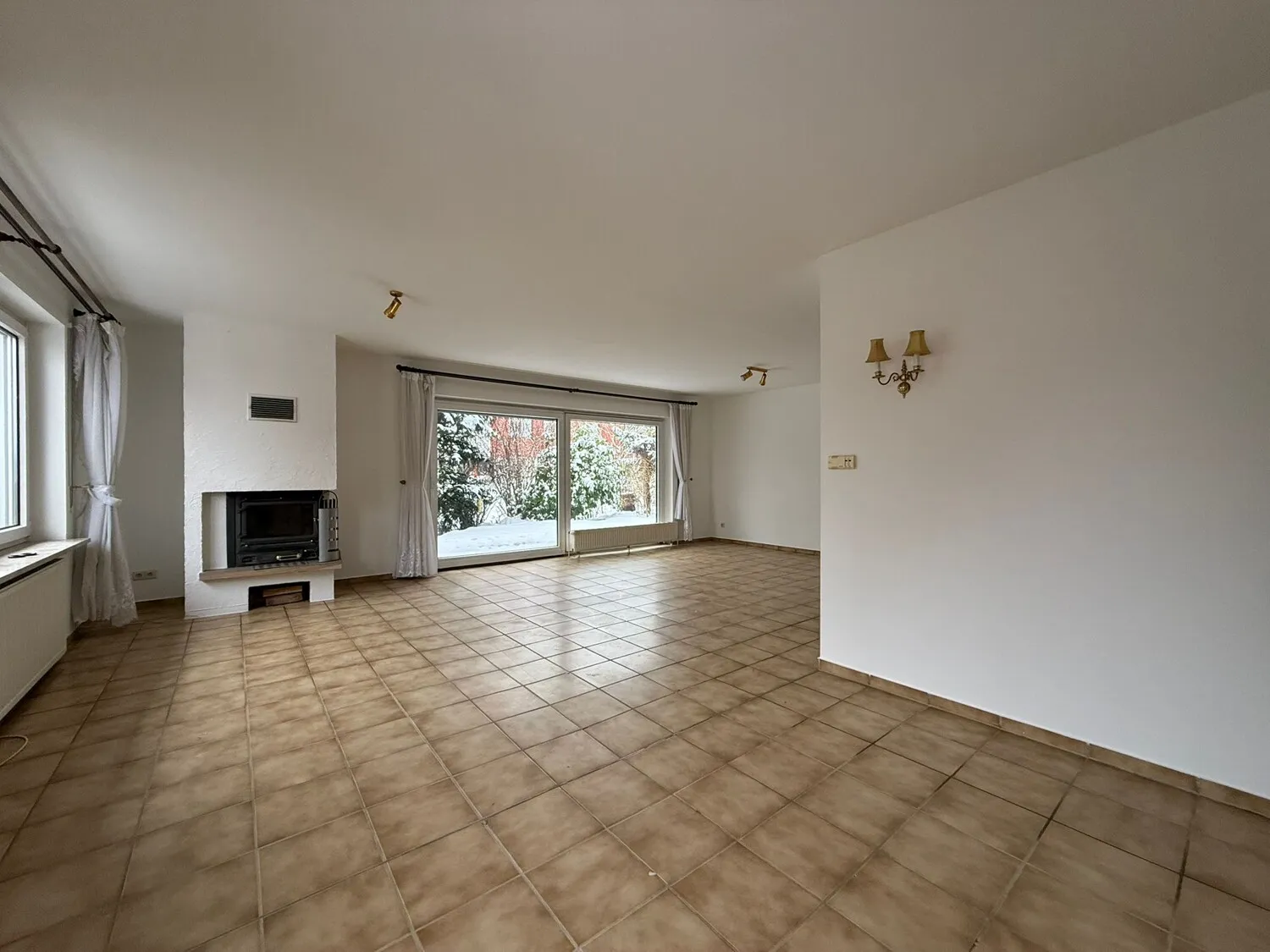 Wohnzimmer mit Kamin