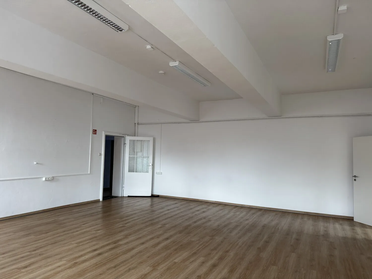 Vermietung: Diverse Büro- und Lagerflächen in der Baumhofstraße