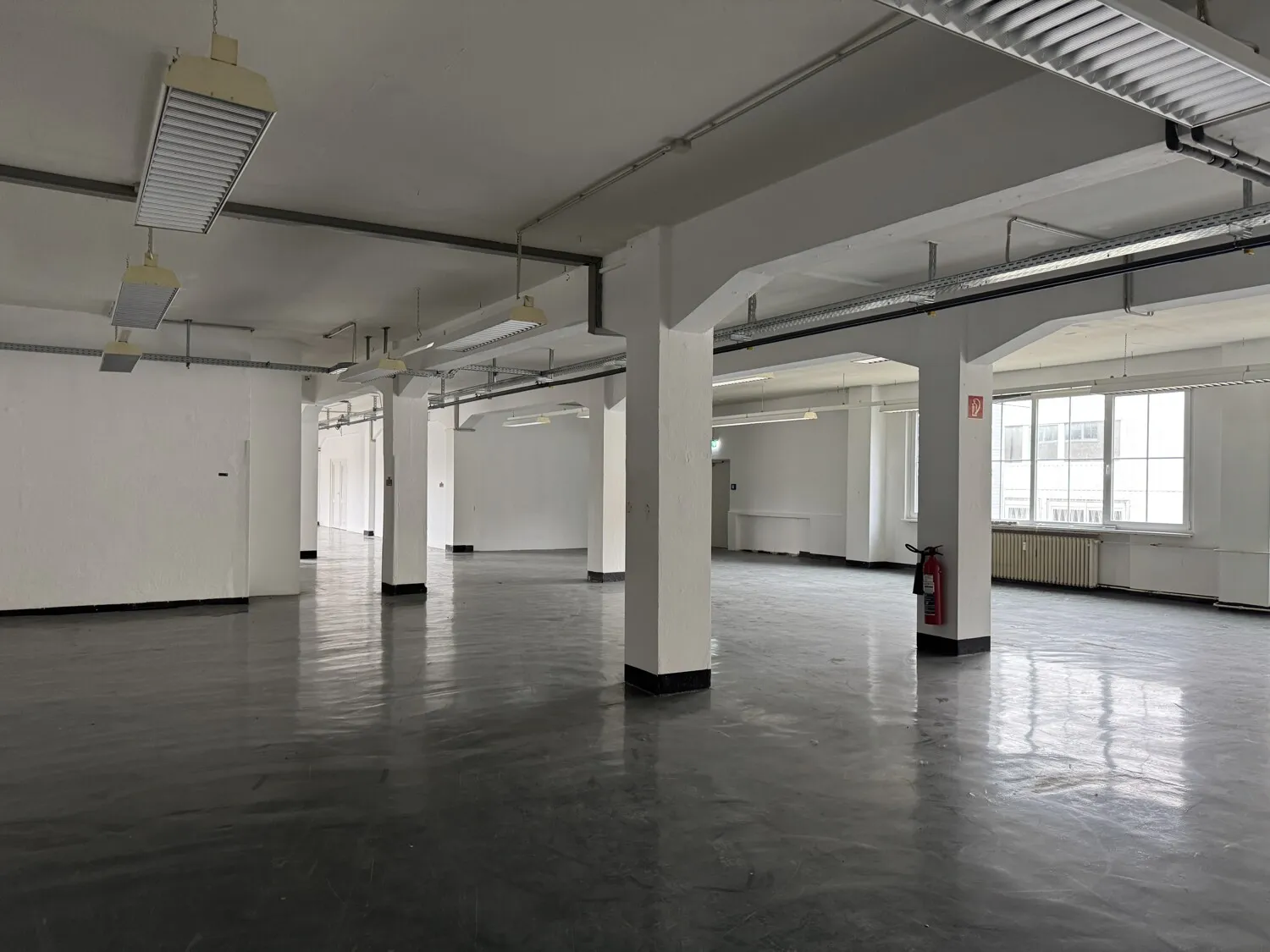 Vermietung: Diverse Büro- und Lagerflächen in der Baumhofstraße