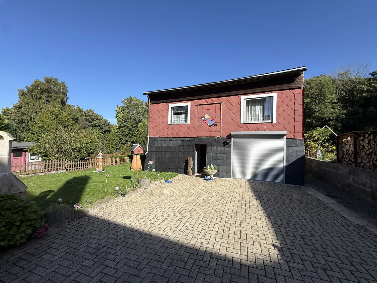 Schuppen mit Garage