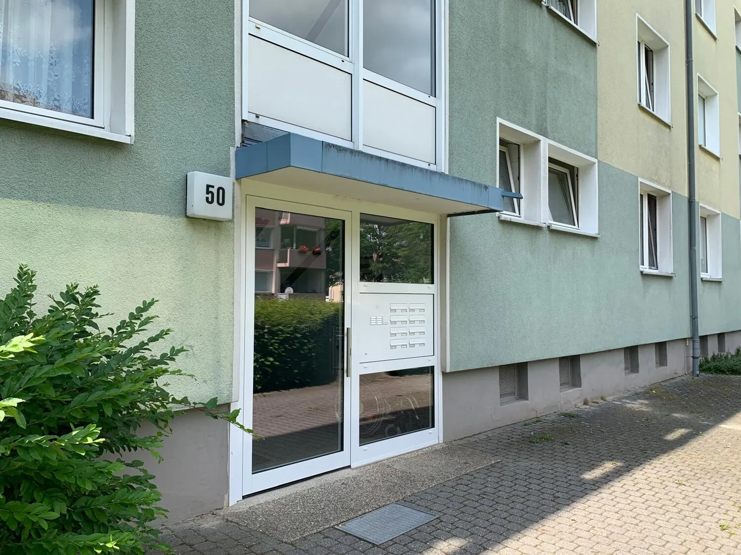 Jürgenohl - 4-Zimmer-Wohnung (ca. 71 m² Wohnfläche) im zweiten Obergeschoss mit verglastem Balkon