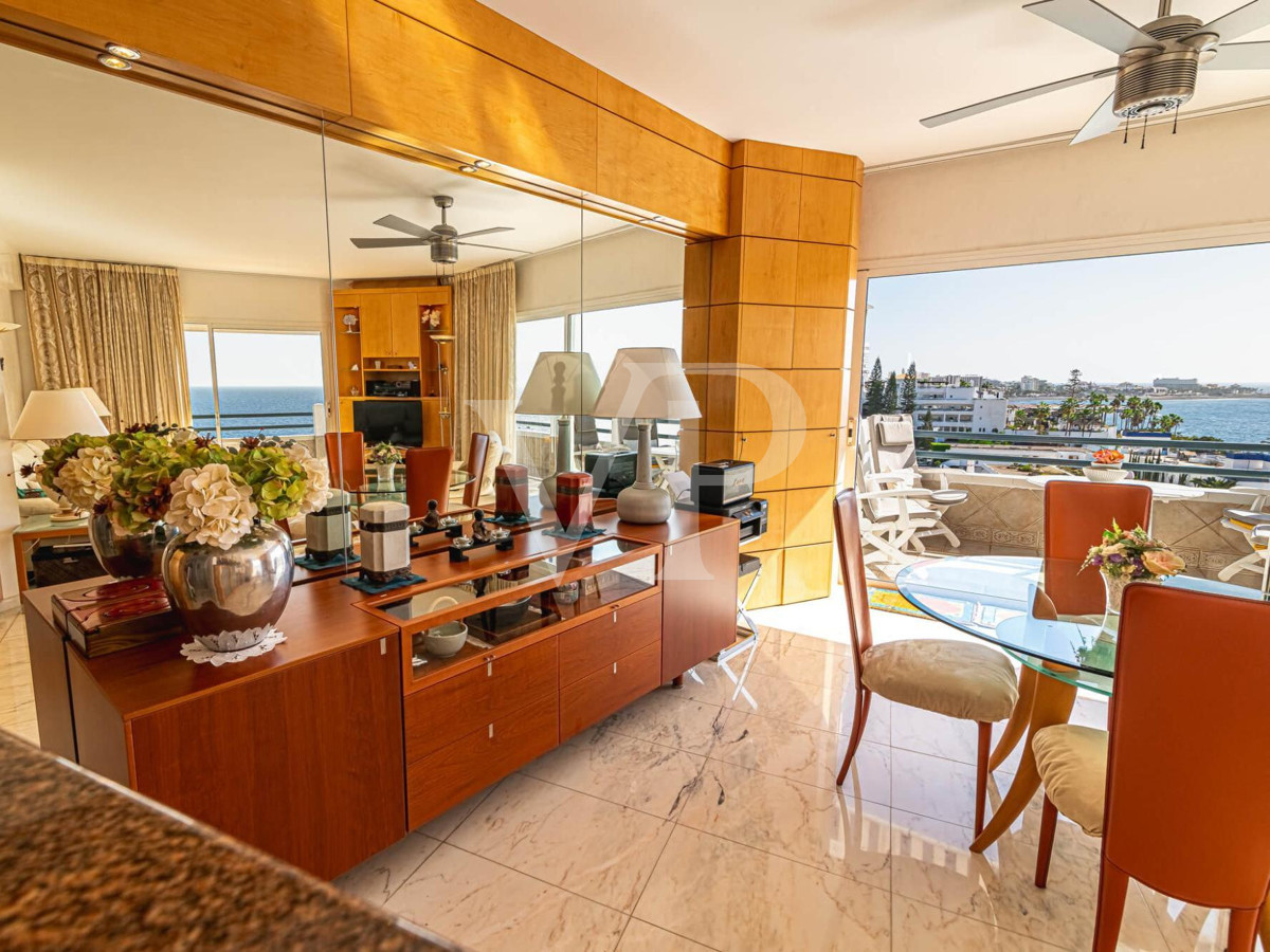 Magnificent penthouse with fantastic sea views in Puerto Colón