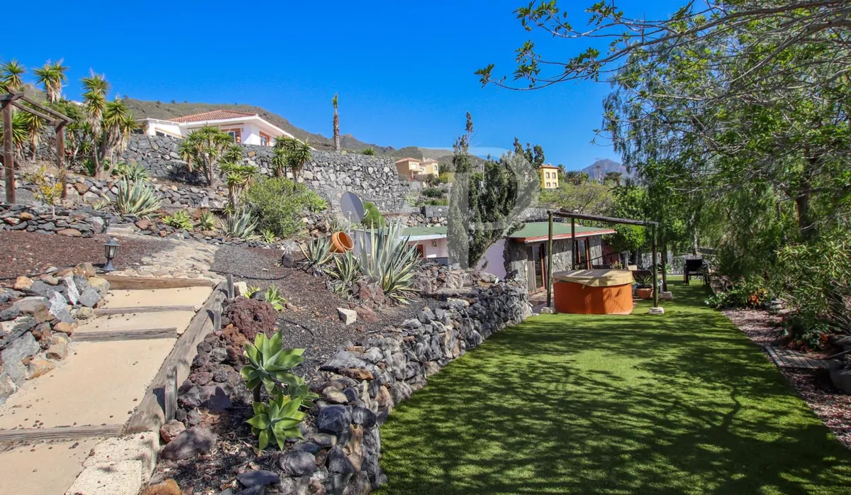 Wunderschöne Finca mit mehreren Wohneinheiten und atemberaubenden Meerblick