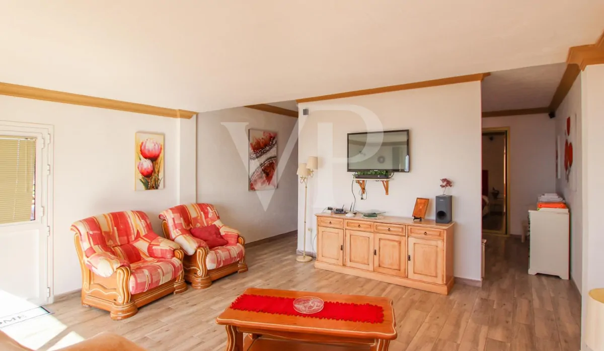 Wunderschöne Finca mit mehreren Wohneinheiten und atemberaubenden Meerblick