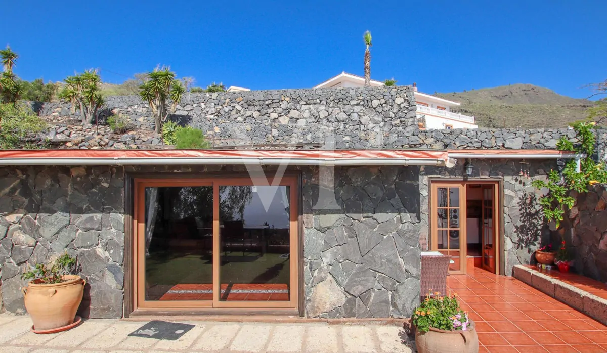 Wunderschöne Finca mit mehreren Wohneinheiten und atemberaubenden Meerblick