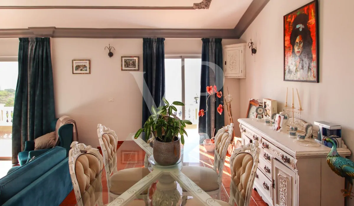 Wunderschöne Finca mit mehreren Wohneinheiten und atemberaubenden Meerblick