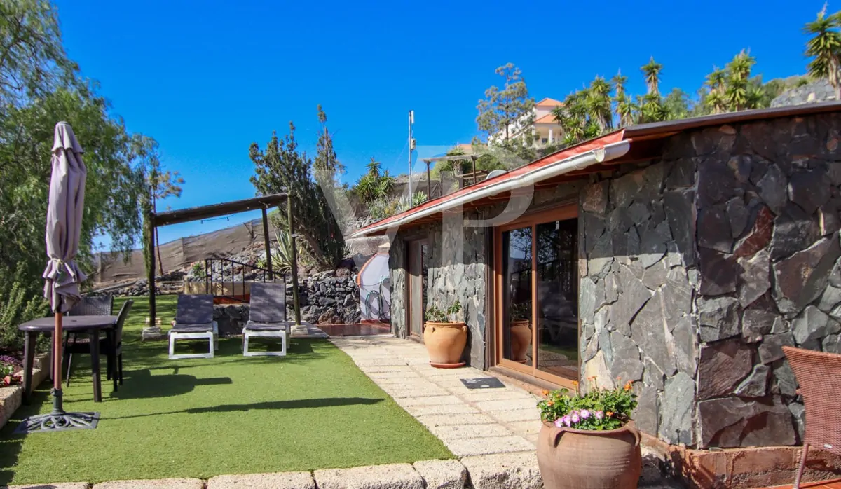 Wunderschöne Finca mit mehreren Wohneinheiten und atemberaubenden Meerblick