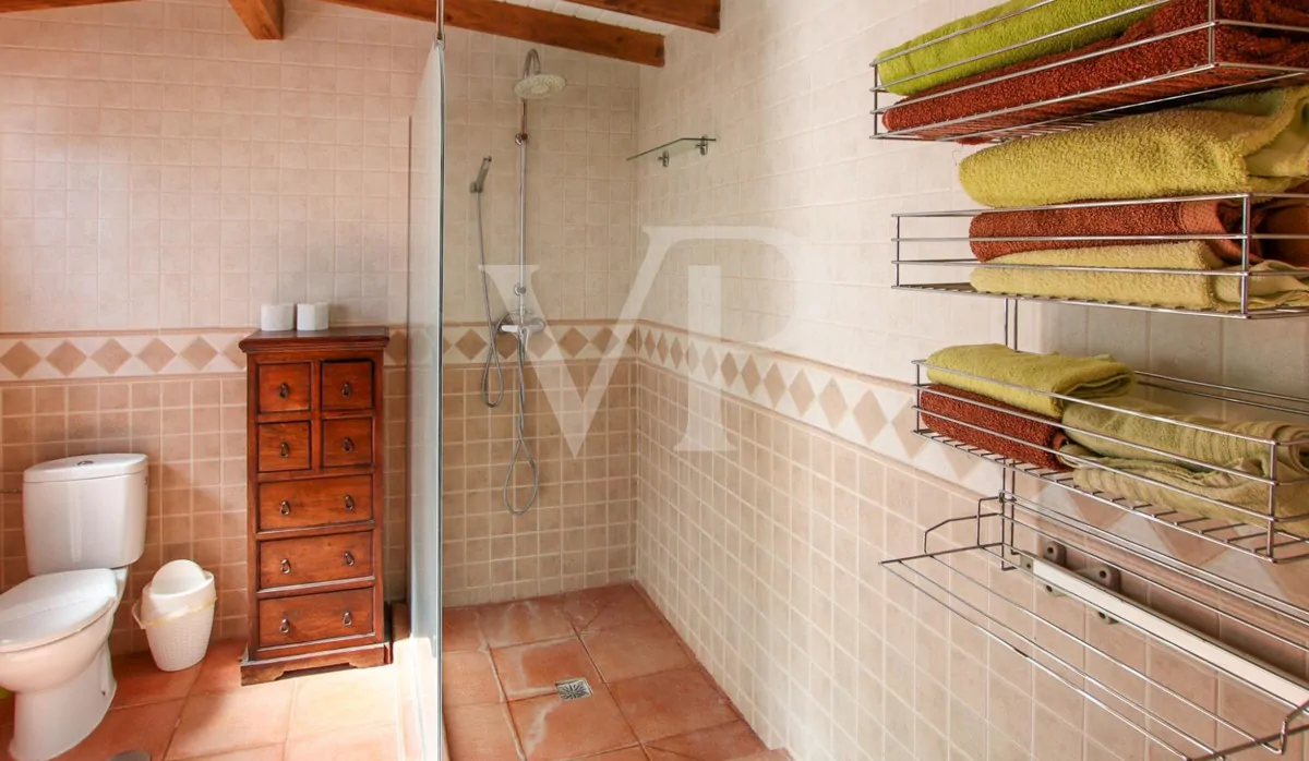 Wunderschöne Finca mit mehreren Wohneinheiten und atemberaubenden Meerblick