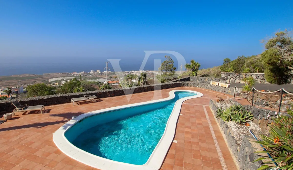 Wunderschöne Finca mit mehreren Wohneinheiten und atemberaubenden Meerblick