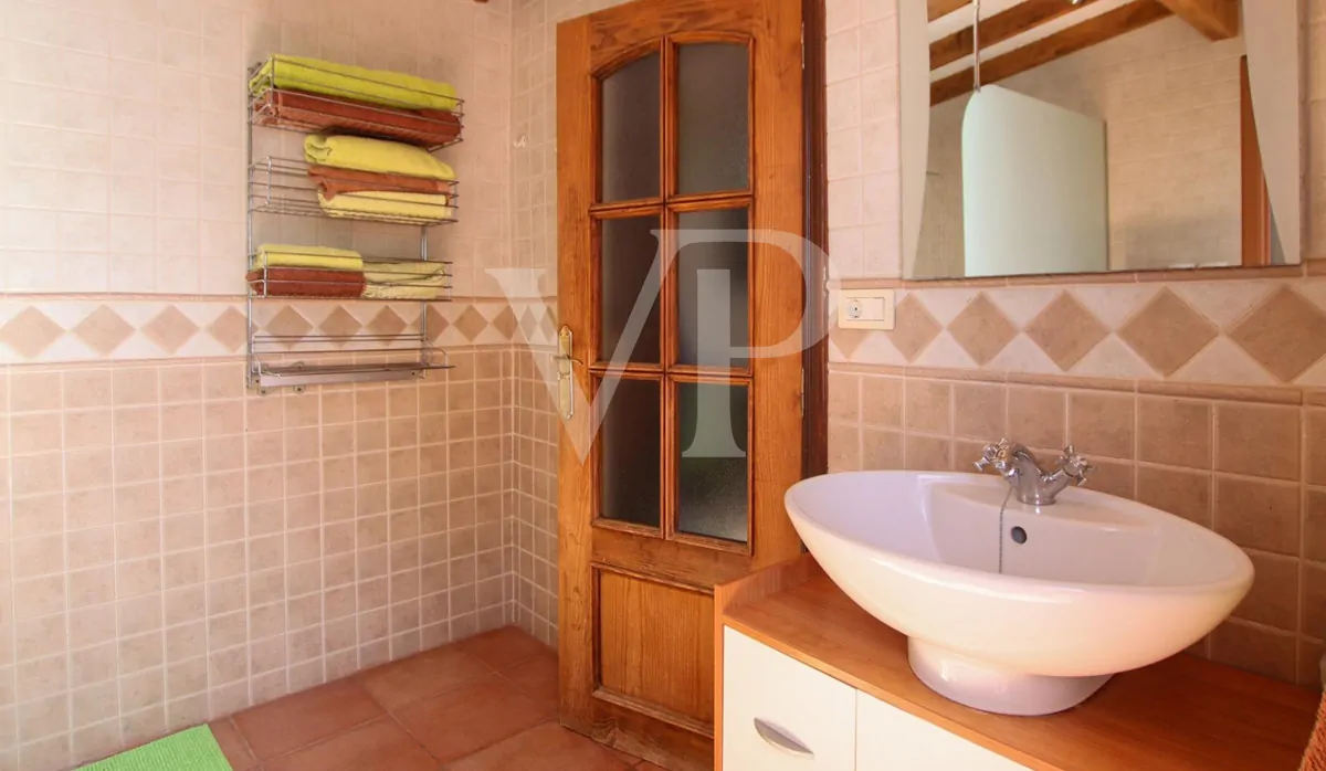 Wunderschöne Finca mit mehreren Wohneinheiten und atemberaubenden Meerblick