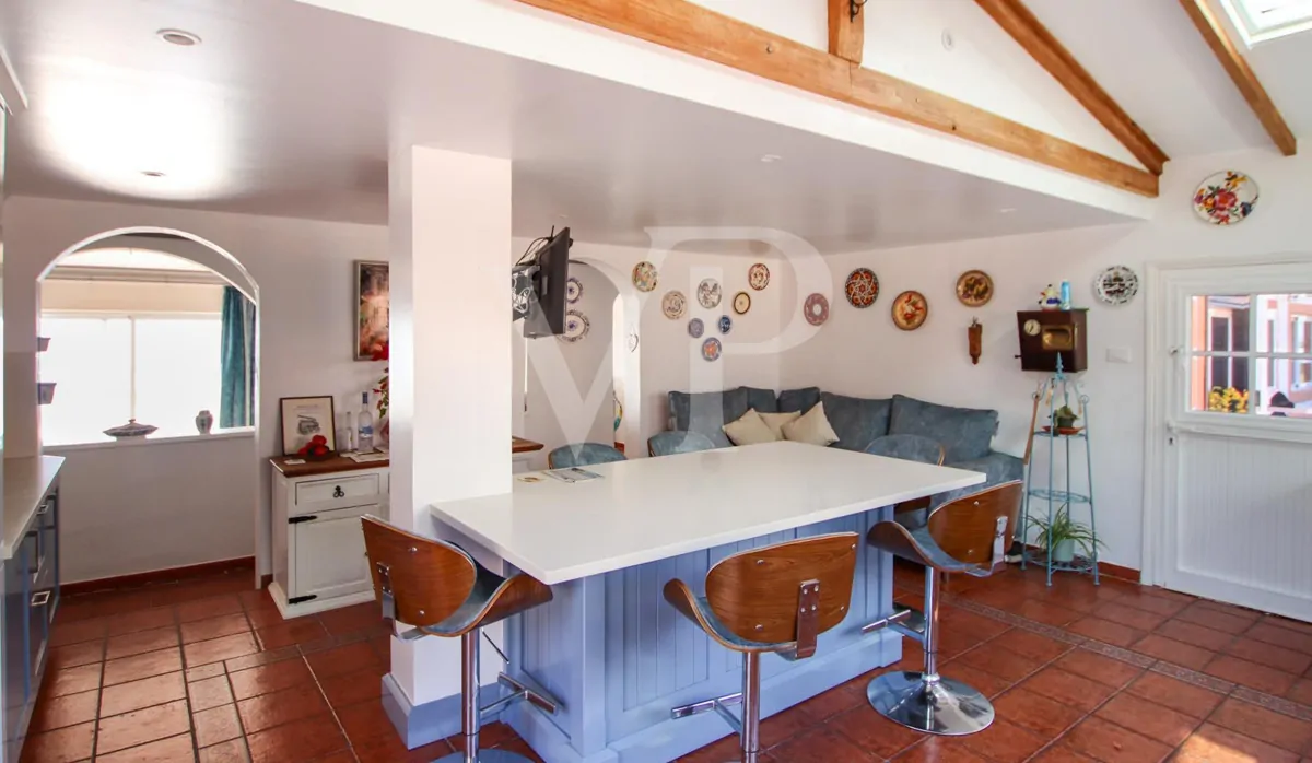 Wunderschöne Finca mit mehreren Wohneinheiten und atemberaubenden Meerblick