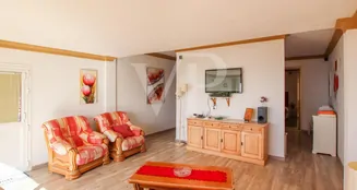 von_poll_real_estate_property_ES243184655_image_32