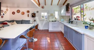 von_poll_real_estate_property_ES243184655_image_8