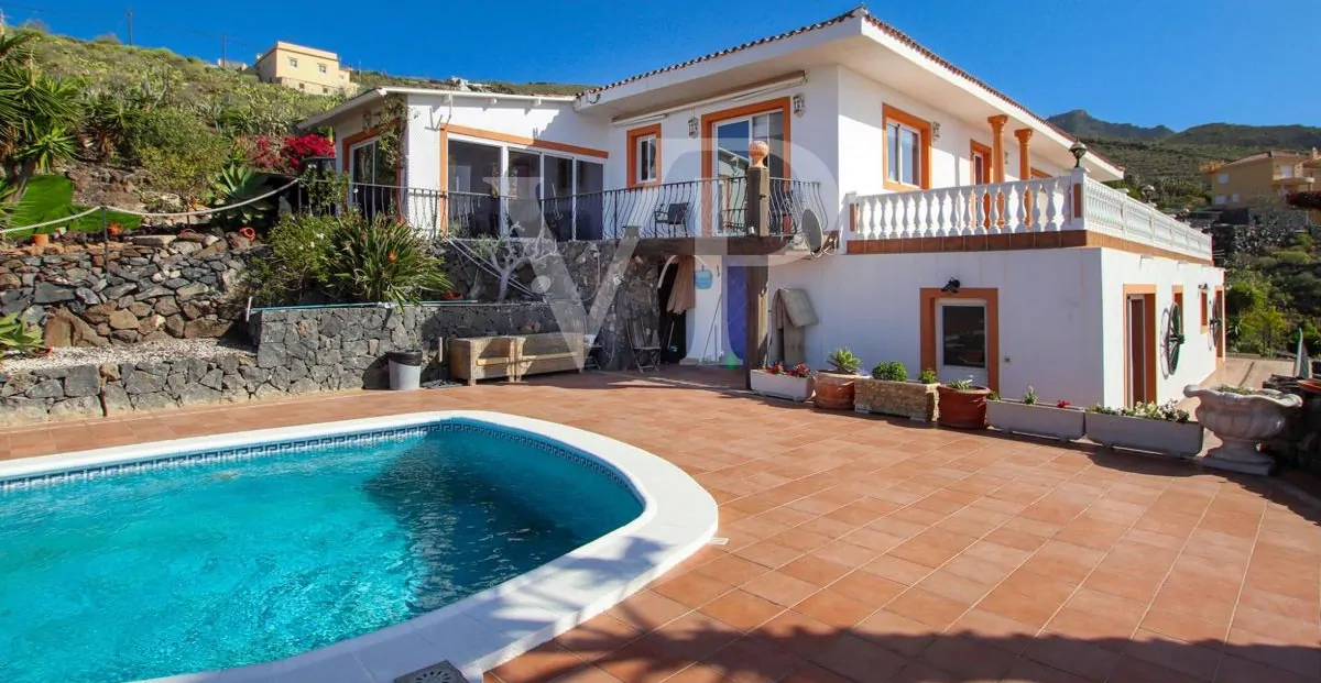 Wunderschöne Finca mit mehreren Wohneinheiten und atemberaubenden Meerblick