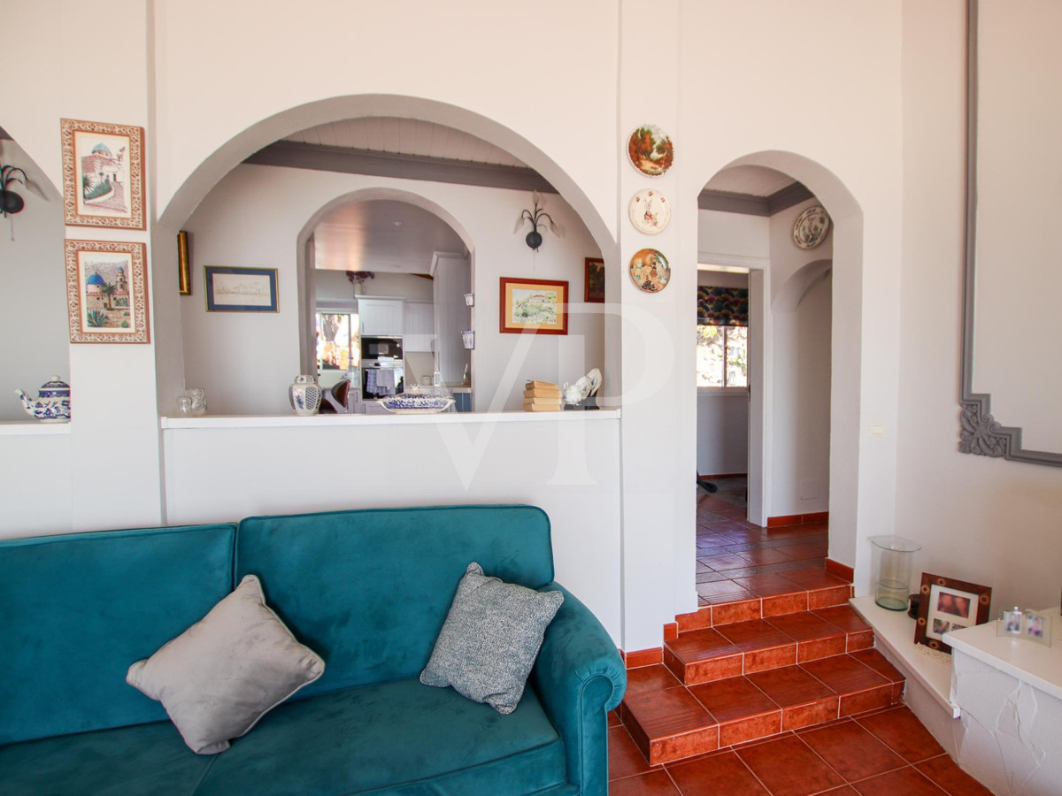 Magnificent finca with several residential units and stunning sea views