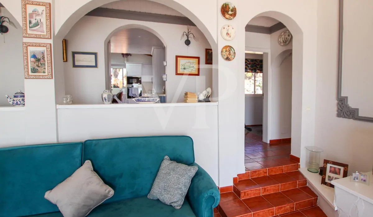 Wunderschöne Finca mit mehreren Wohneinheiten und atemberaubenden Meerblick