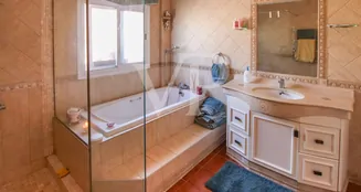 von_poll_real_estate_property_ES243184655_image_24