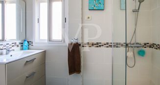 von_poll_real_estate_property_ES243184655_image_13