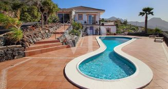 von_poll_real_estate_property_ES243184655_image_0