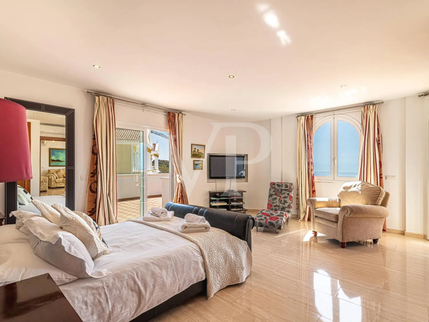 Elegante Villa mit 8 Schlafzimmern und Meerblick in Roque del Conde