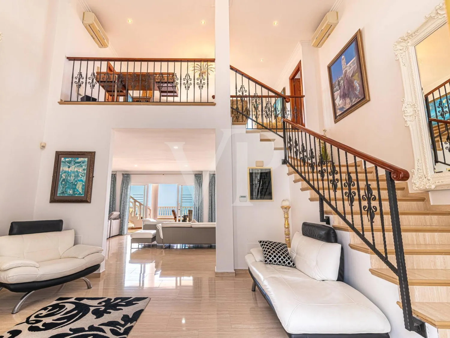 Elegante Villa mit 8 Schlafzimmern und Meerblick in Roque del Conde