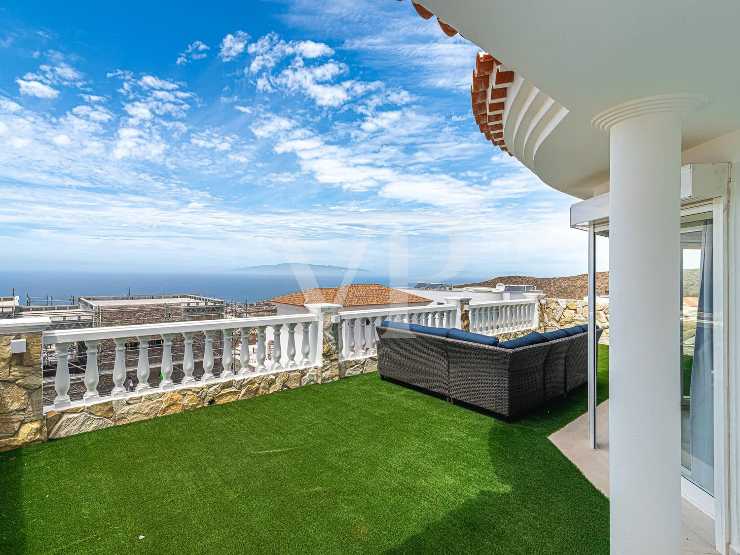 Helle moderne Luxusvilla mit  Meerblick in Roque del Conde