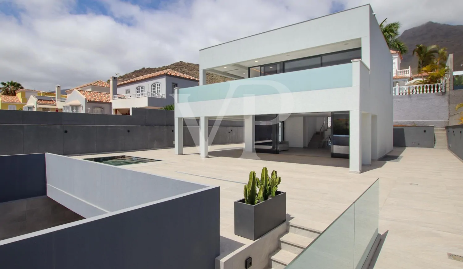 Exquisite Neubauvilla ist bereit für den Erstbezug in el Madroñal