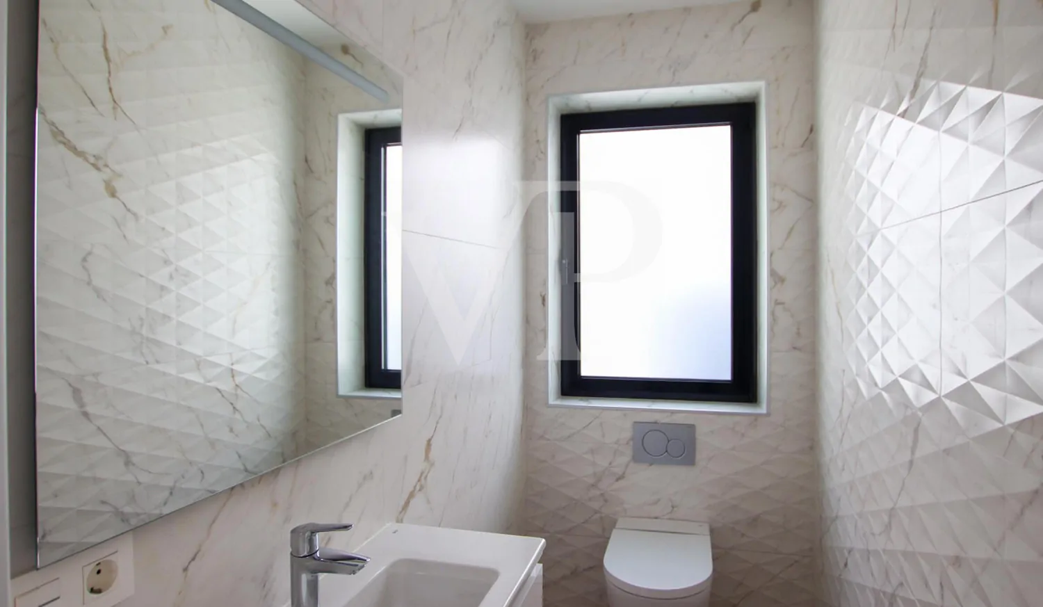 Exquisite Neubauvilla ist bereit für den Erstbezug in el Madroñal