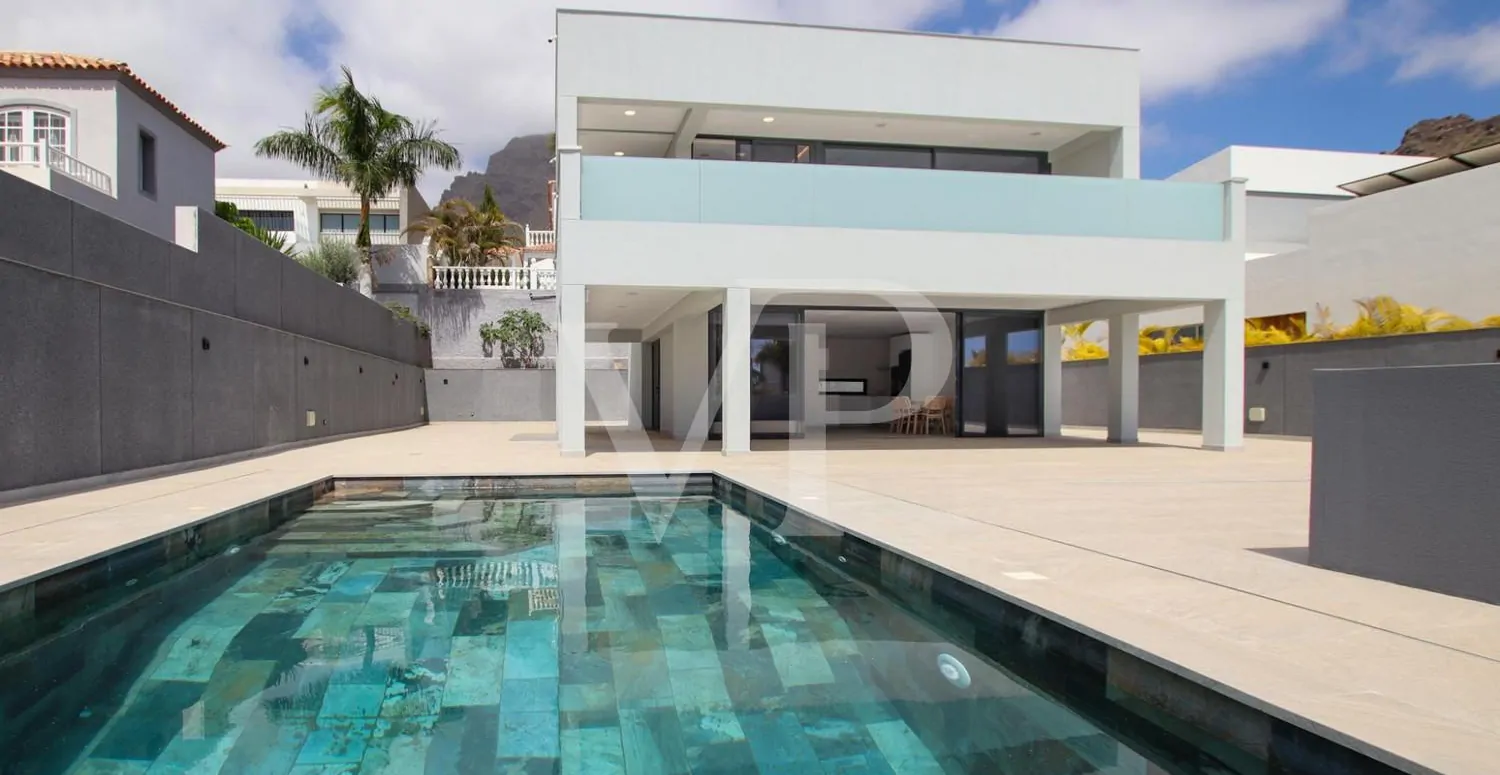 Exquisite Neubauvilla ist bereit für den Erstbezug in el Madroñal