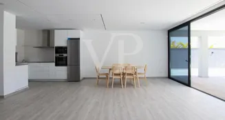 von_poll_real_estate_property_ES243184796_image_11