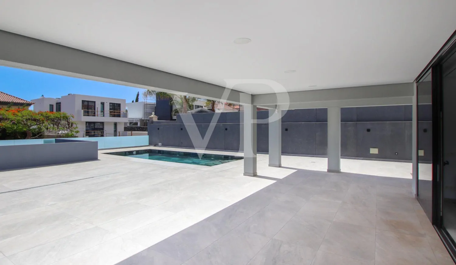 Exquisite Neubauvilla ist bereit für den Erstbezug in el Madroñal