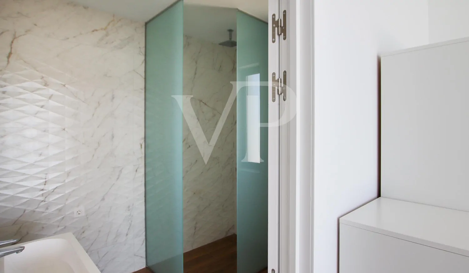 Exquisite Neubauvilla ist bereit für den Erstbezug in el Madroñal