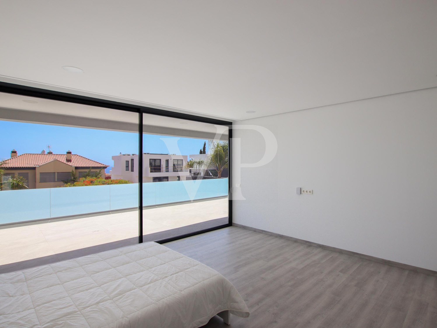 Exquisite newly built villa is ready to move in el Madroñal