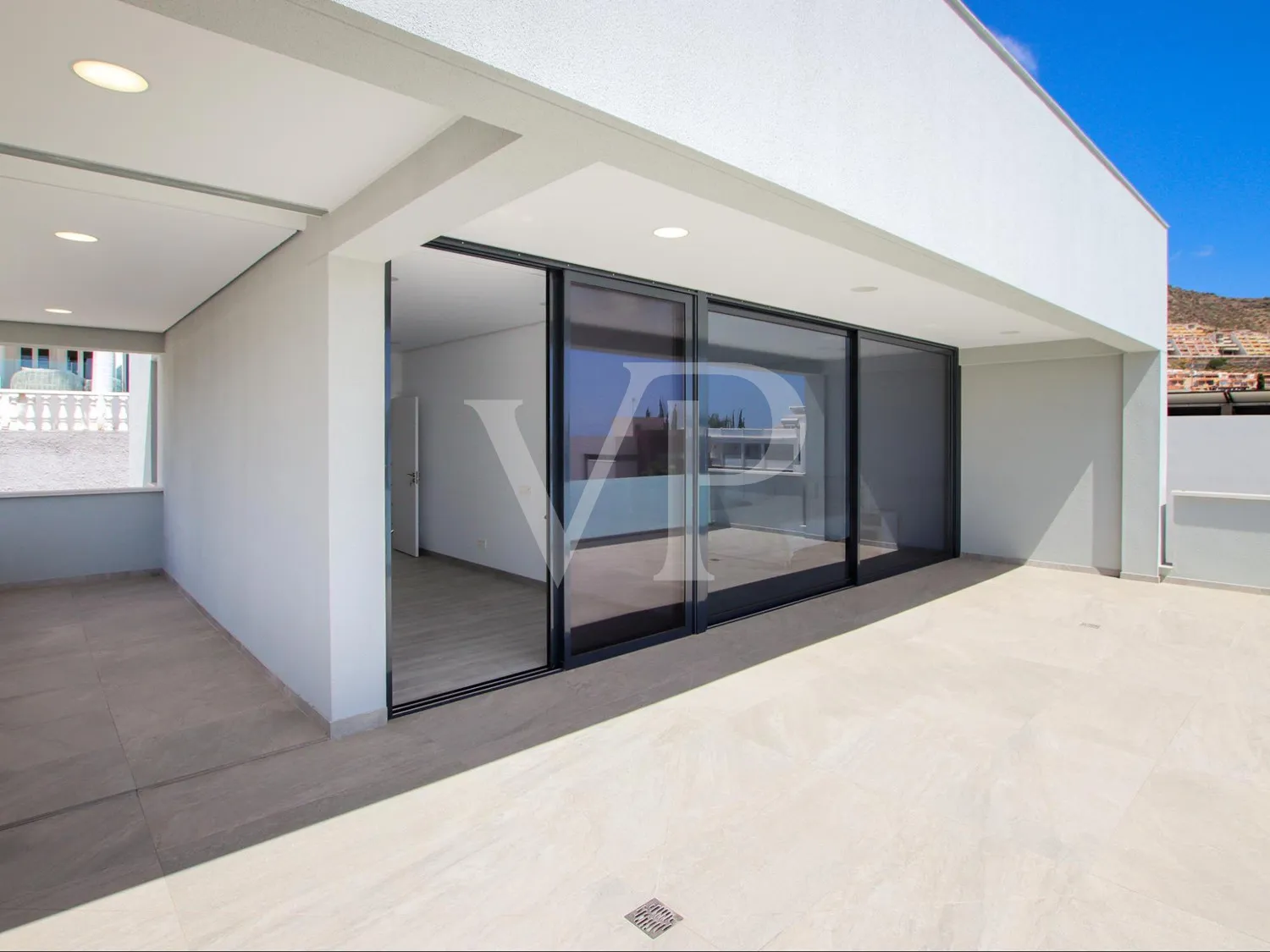 Exquisite Neubauvilla ist bereit für den Erstbezug in el Madroñal