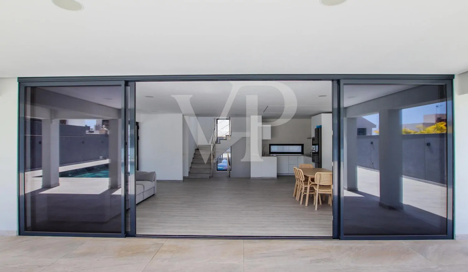 Exquisite Neubauvilla ist bereit für den Erstbezug in el Madroñal