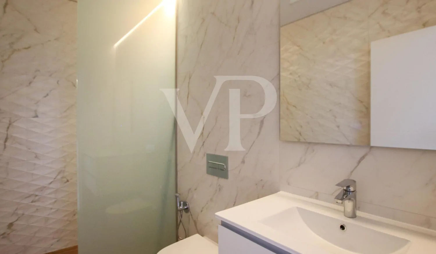 Exquisite Neubauvilla ist bereit für den Erstbezug in el Madroñal