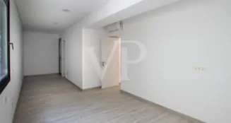 von_poll_real_estate_property_ES243184796_image_80