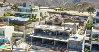 von_poll_real_estate_property_ES243184800_image_0