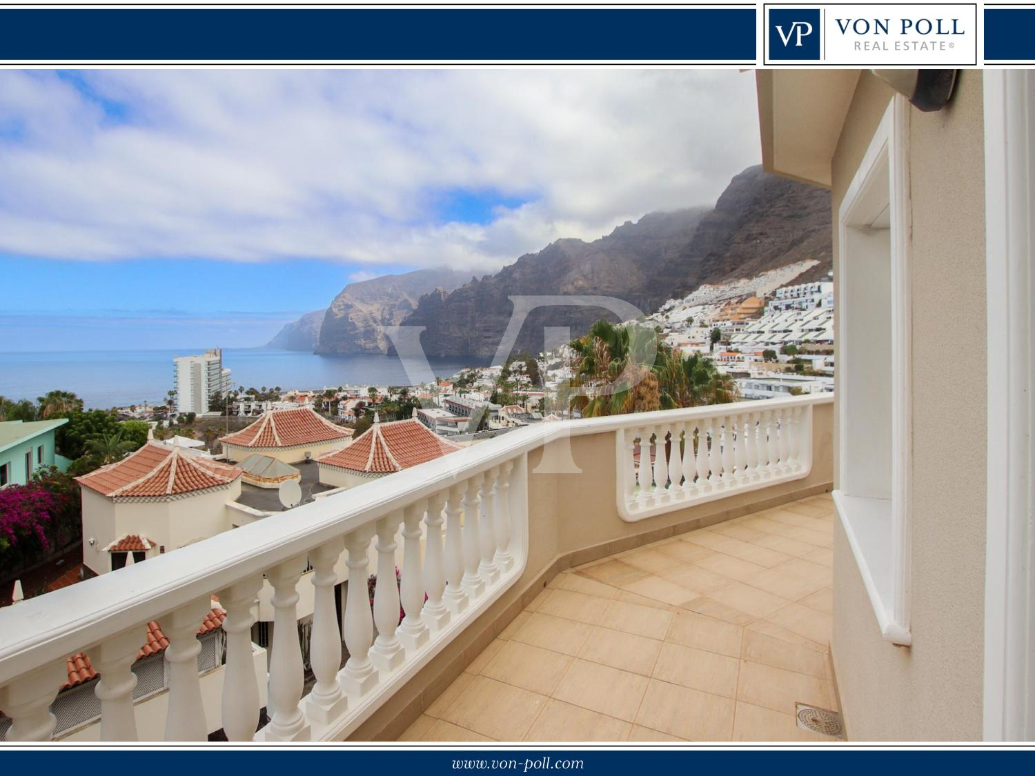 Apartamento de esquina con vista al mar en Los Gigantes