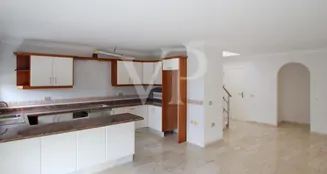 von_poll_real_estate_property_ES243184827_image_8