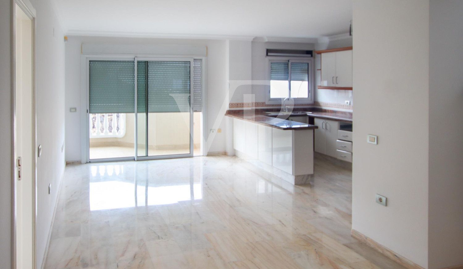 Moderne Penthouse-Wohnung bereit für den Erstbezug