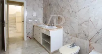 von_poll_real_estate_property_ES243184826_image_13