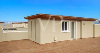 von_poll_real_estate_property_ES243184826_image_2