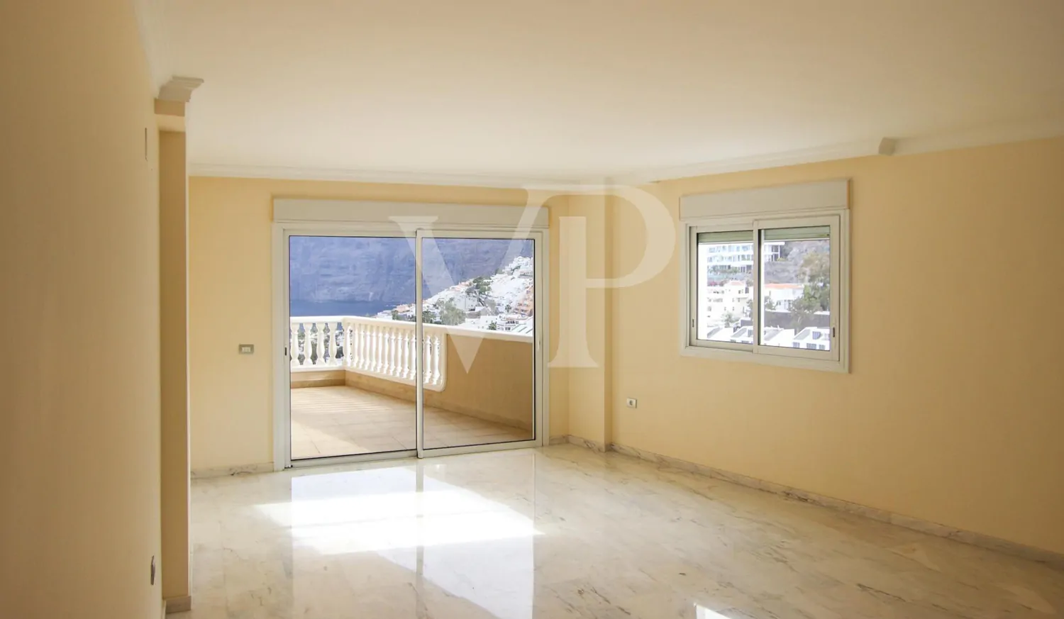 Penthouse with breathtaking views in Los Gigantes
