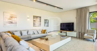 von_poll_real_estate_property_ES243184838_image_99