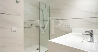 von_poll_real_estate_property_ES243184838_image_127