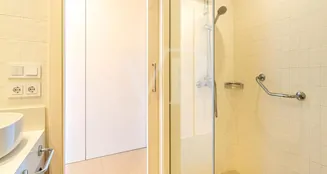 von_poll_real_estate_property_ES243184838_image_121