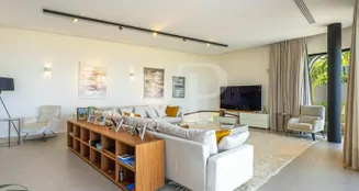 von_poll_real_estate_property_ES243184838_image_98